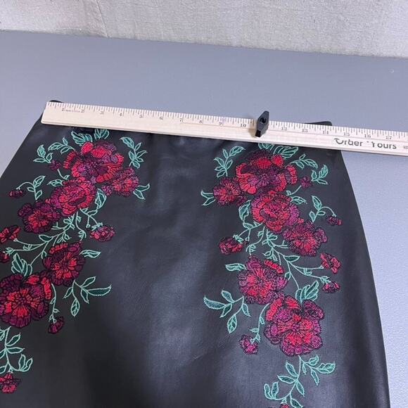 Express Womens Whimsigoth Faux Leather Mini Skirt Size 8 Boho Witchy Vampy Edgy - Picture 12 of 14